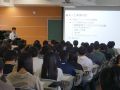 1学年の特別活動(特活)の時間に，情報リテラシー講演会が実施されました。