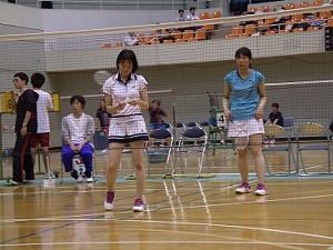 H27関東信越地区高専体育大会バドミントン競技　女子ダブルスで優勝した岸・松井組