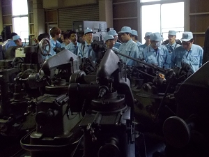 2015 ３年工場見学 機械工学科 1
